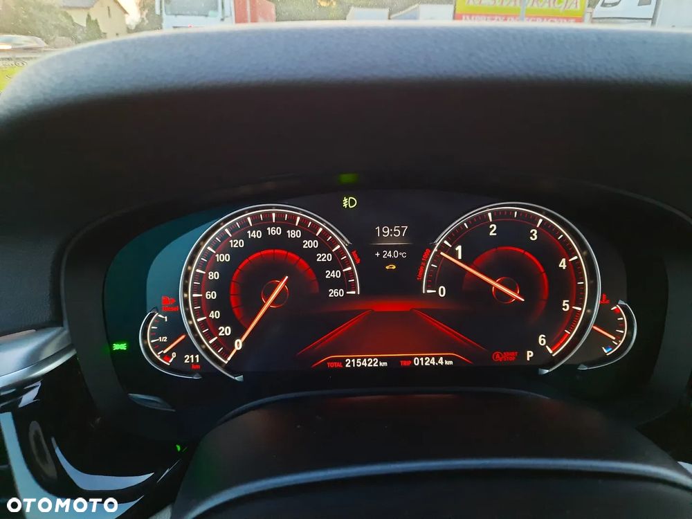 BMW Seria 5 520d Touring - 31