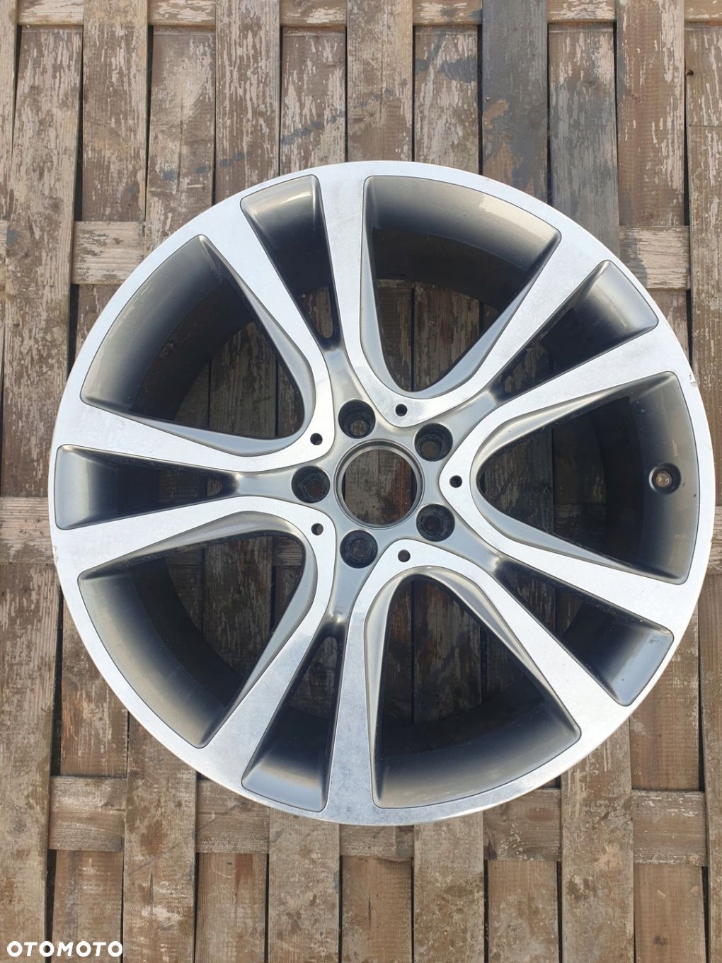 Mercedes E-Klasa A207 W207 W212 felga 8Jx19H2 ET44 - 1