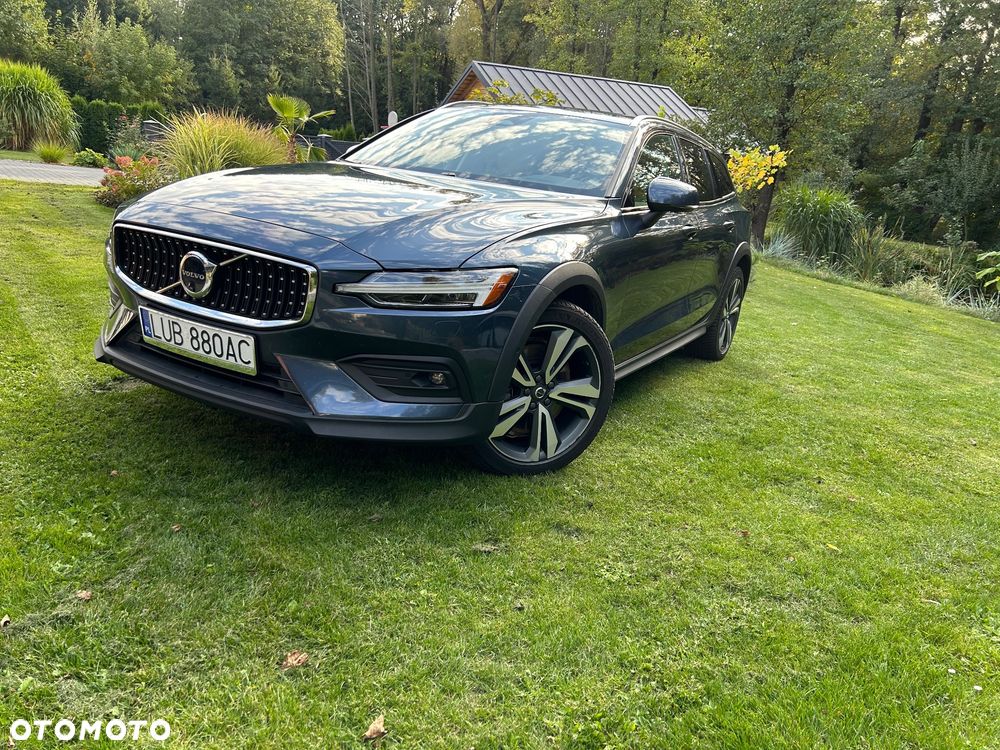 Volvo V60 Cross Country - 29