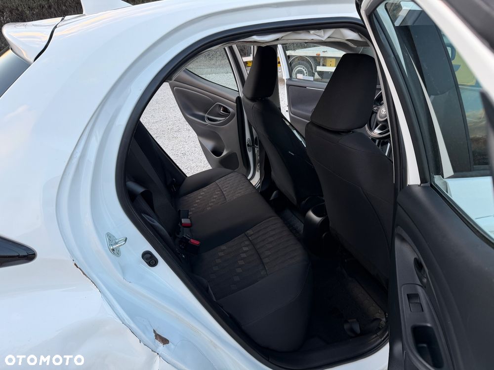 Toyota Yaris 1.5 Comfort - 25