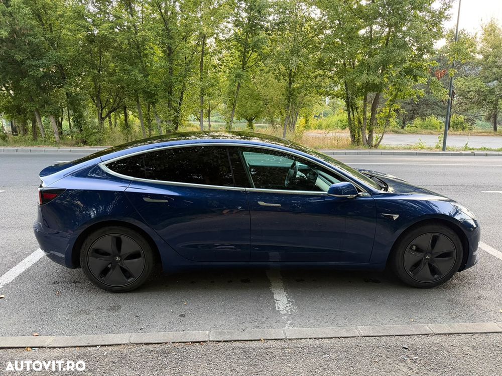 Tesla Model 3 - 2