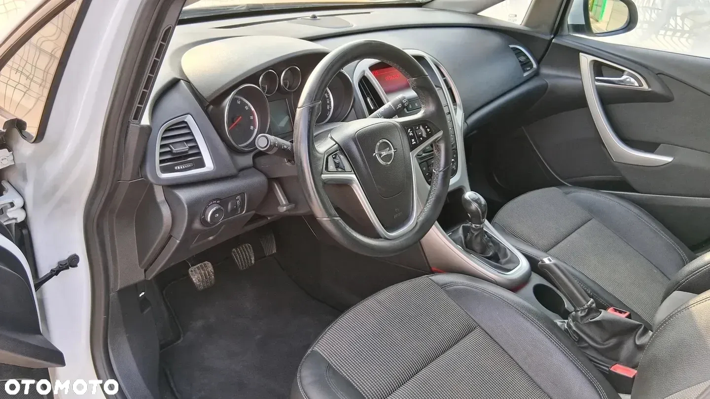 Opel Astra 1.4 Turbo Innovation - 13