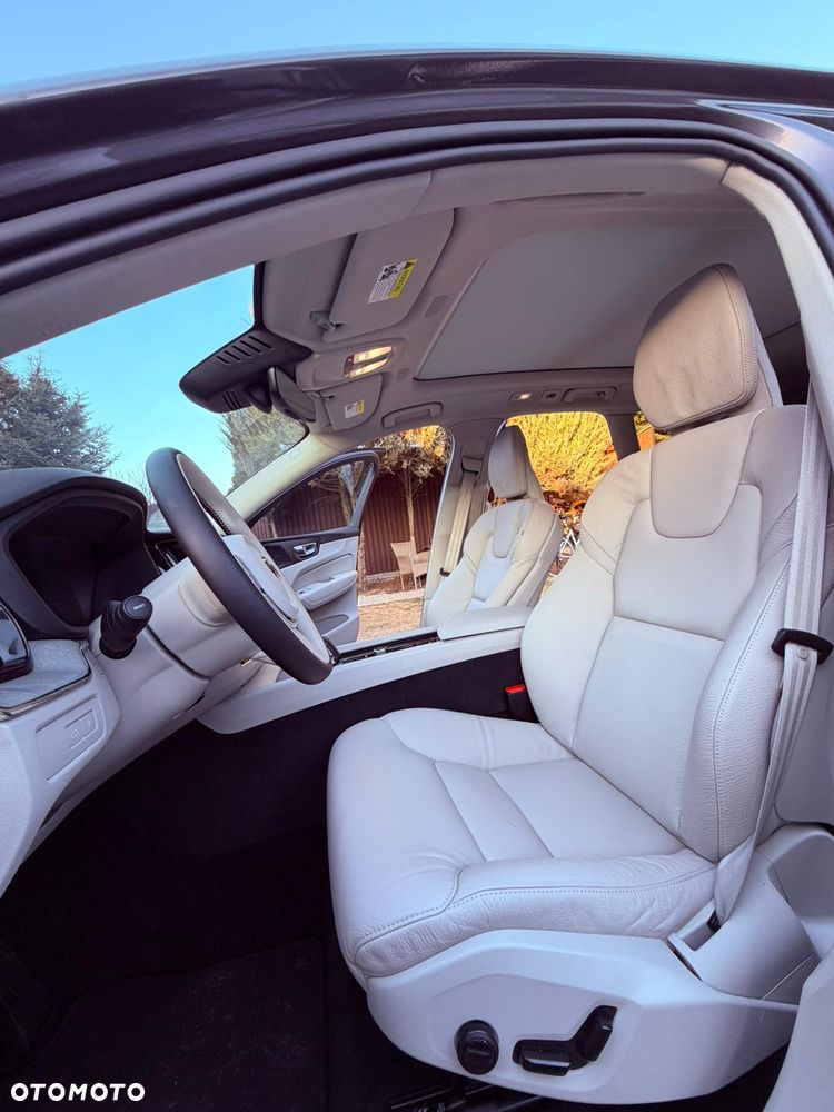 Volvo XC 60 - 24