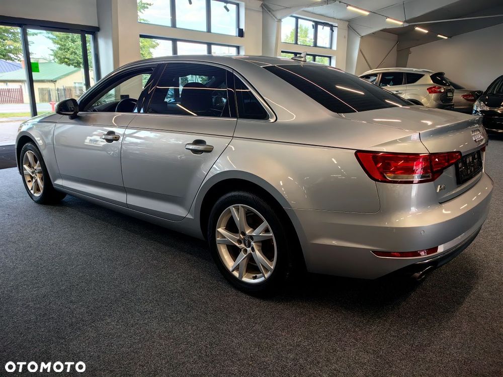 Audi A4 Limousine 2.0 TFSI ultra Sport S tronic - 5