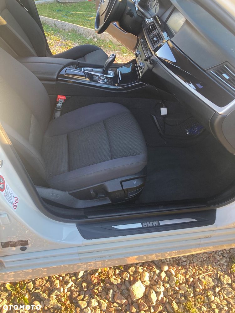 BMW Seria 5 523i Touring Sport-Aut - 14