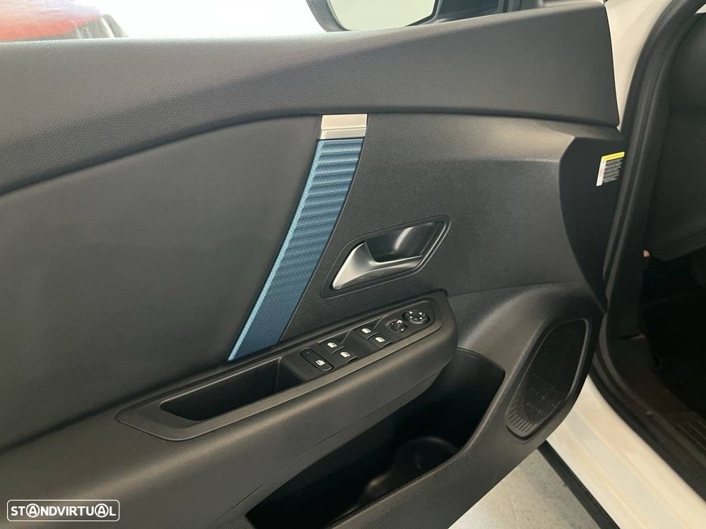 Citroën e-C4 50 kWh Shine - 18