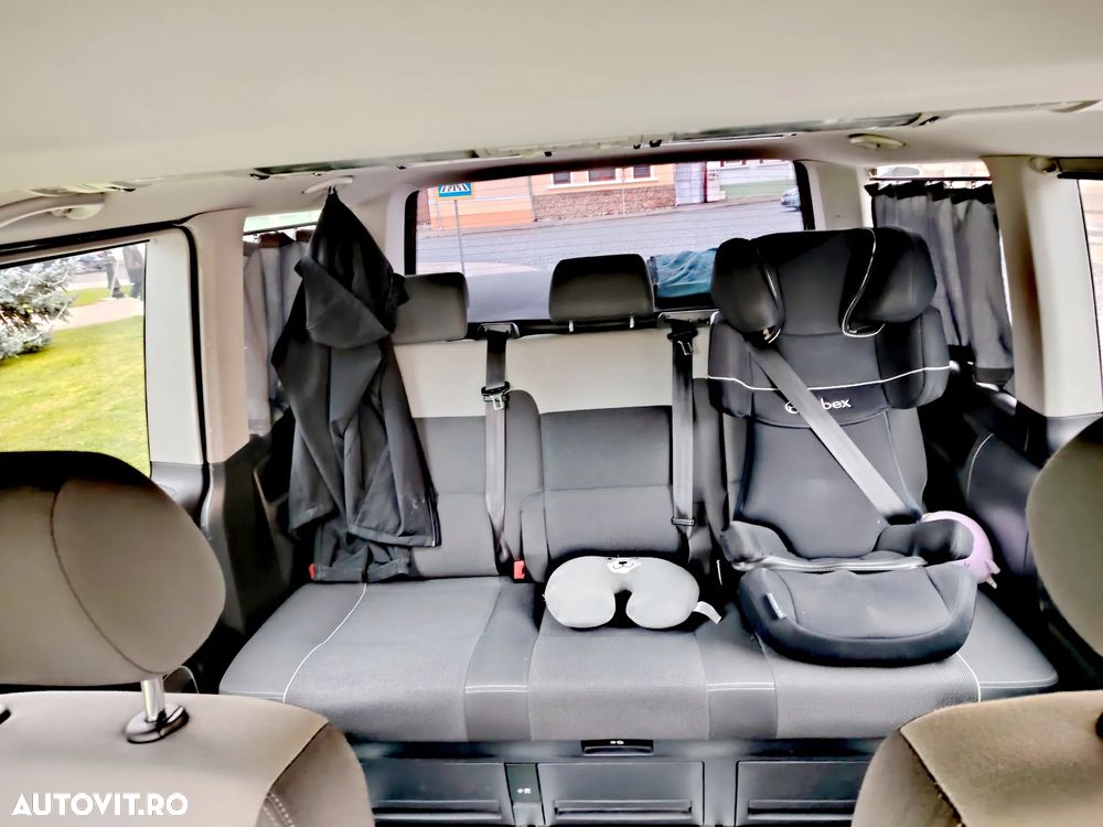 Volkswagen Multivan - 11
