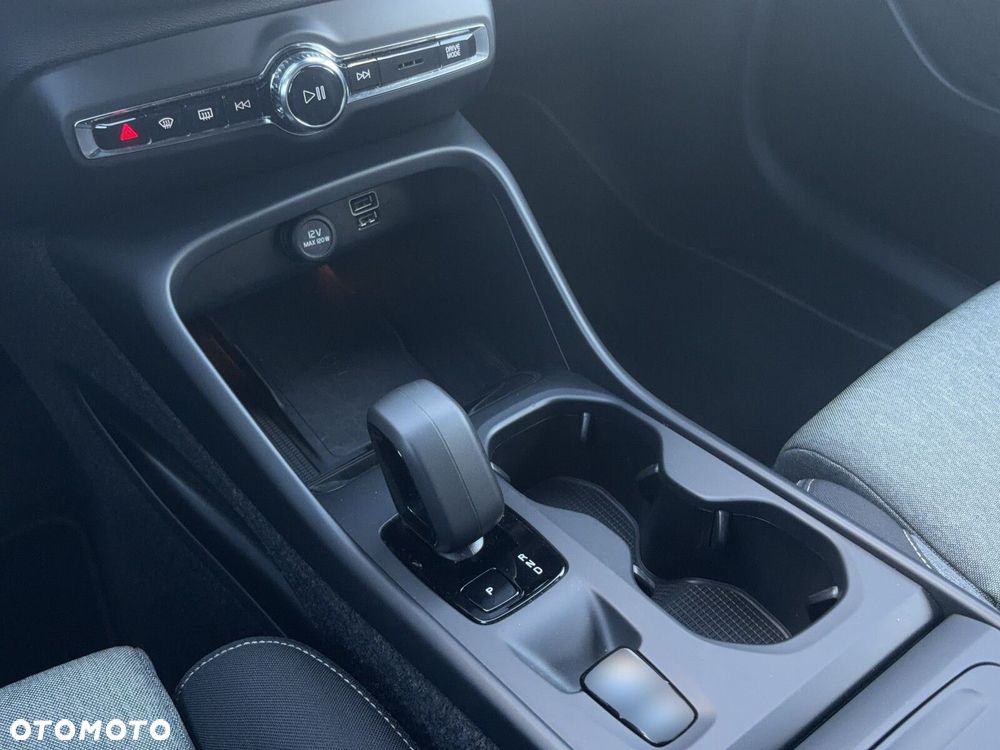 Volvo XC 40 - 23