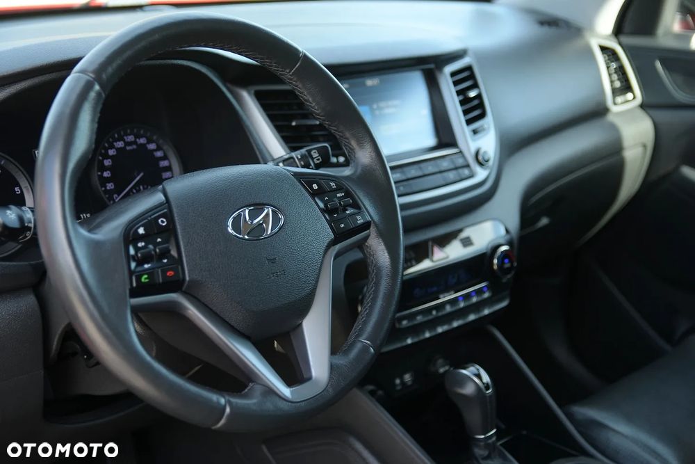 Hyundai Tucson blue 1.7 CRDi 2WD DCT Premium - 25