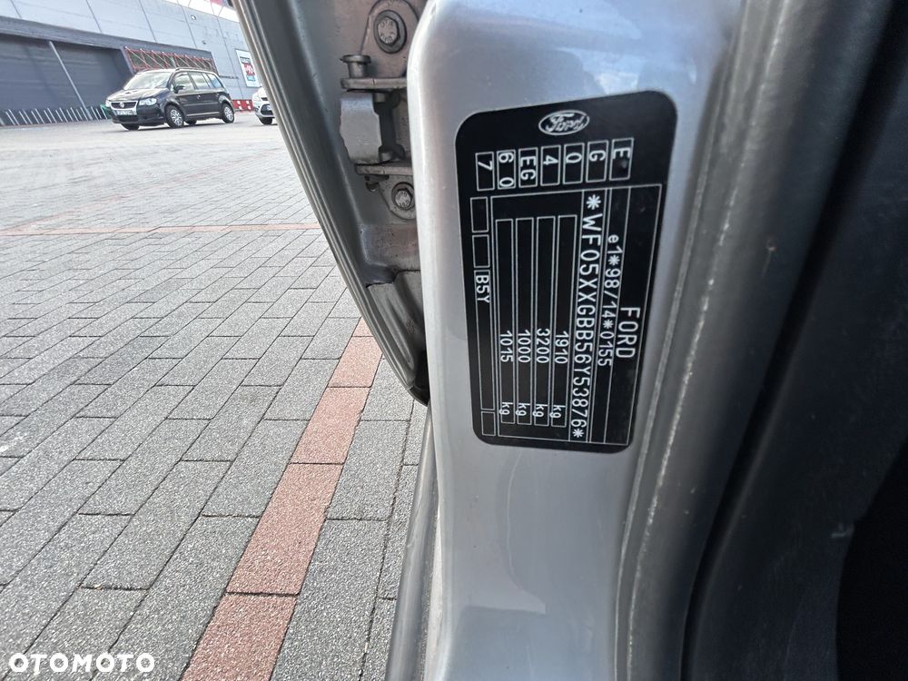 Ford Mondeo 1.8 Silver X - 34