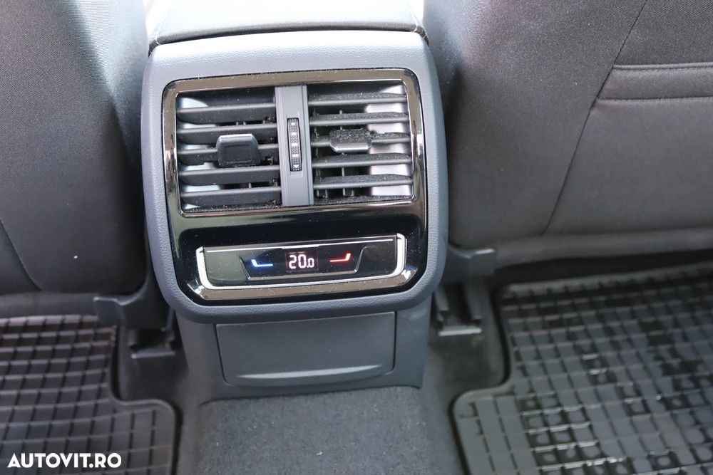 Volkswagen Passat 1.5 TSI ACT DSG Comfortline - 10