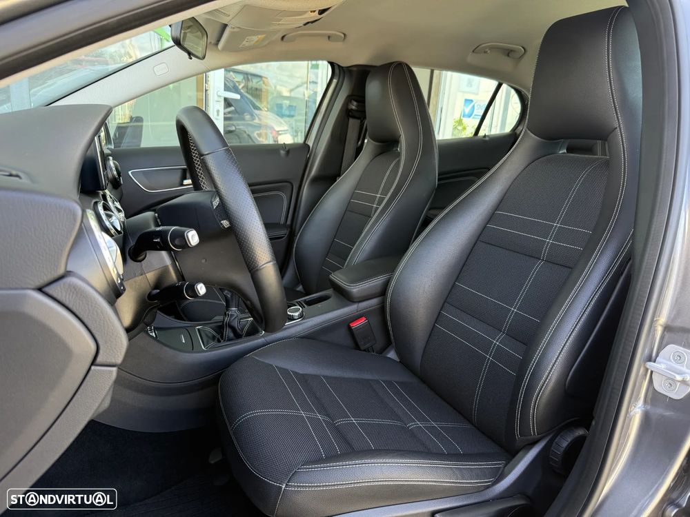 Mercedes-Benz GLA 180 CDI Urban - 14