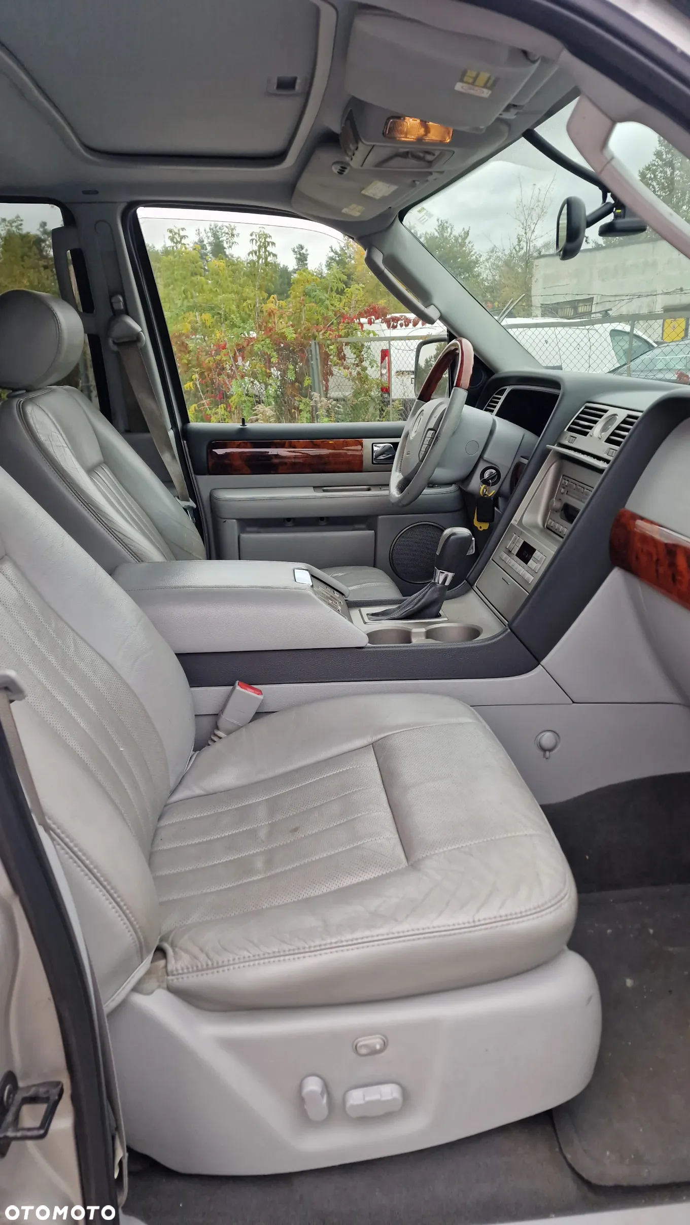 Lincoln Navigator - 7