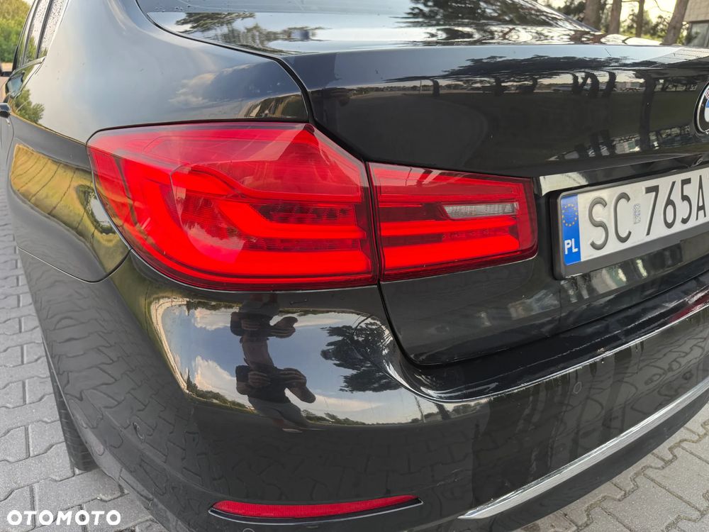 BMW Seria 5 530d xDrive Sport-Aut Luxury Line - 10