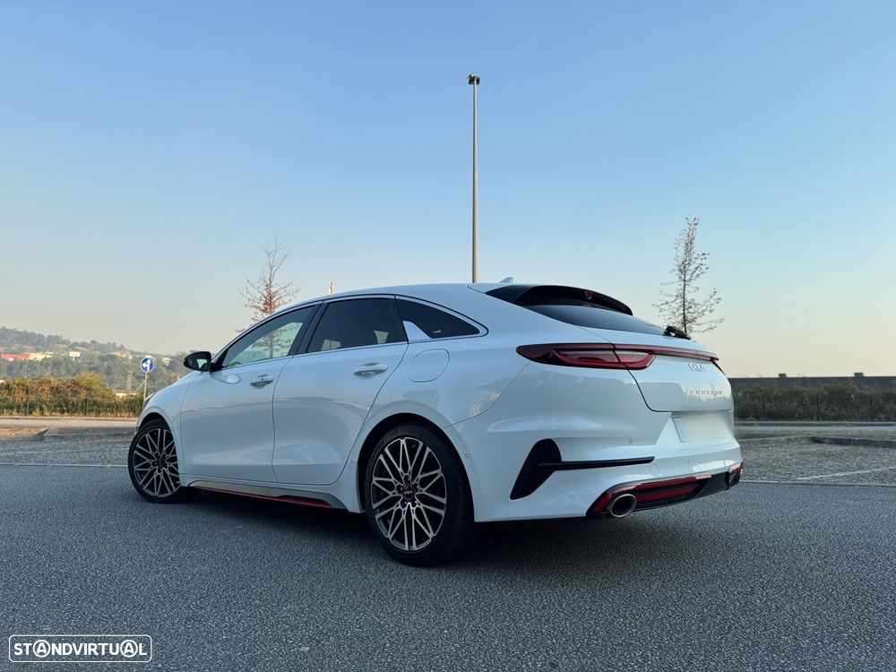 Kia ProCeed 1.6 T-GDI GT 7DCT - 4