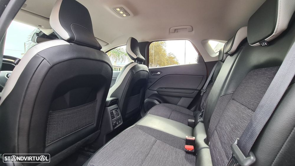 Renault Captur 1.6 E-Tech Plug-In Intens - 27