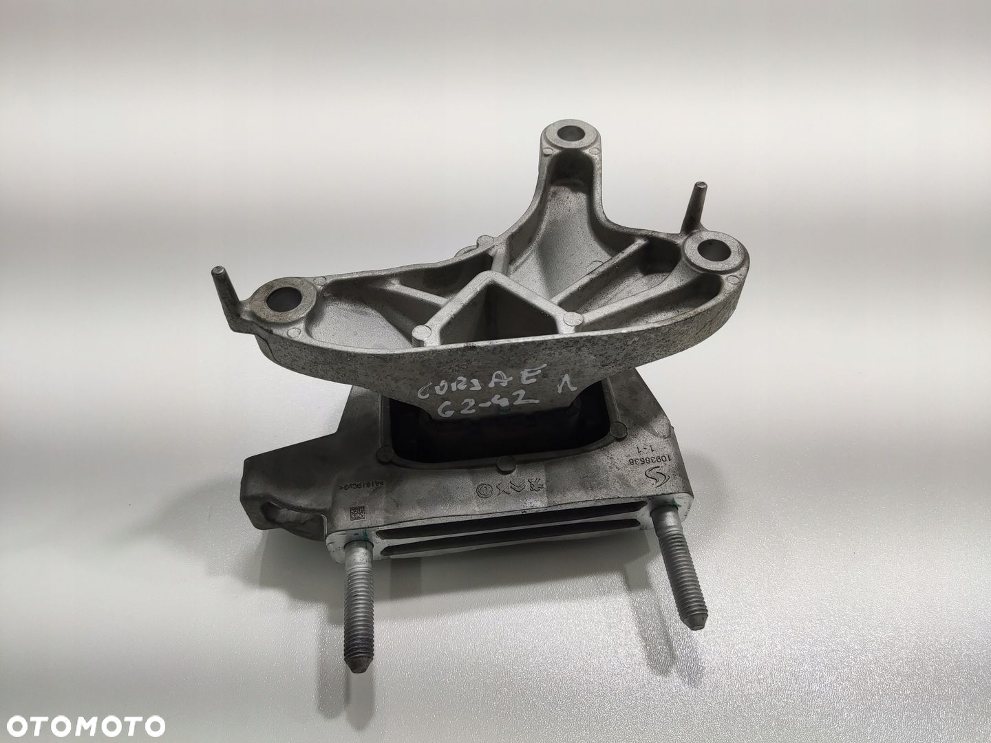 ŁAPA PODUSZKA SILNIKA OPEL CORSA E-CORSA ELEKTRYK 9826551380 2019-2024 - 4