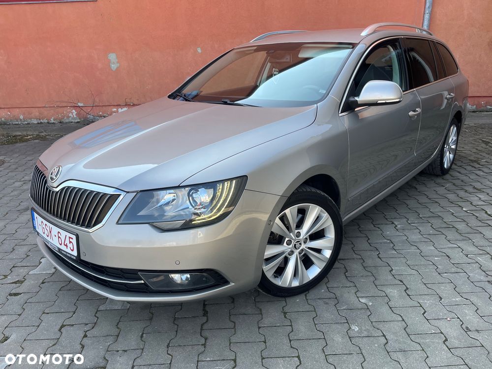 Skoda Superb 2.0 TDI Exclusive - 2