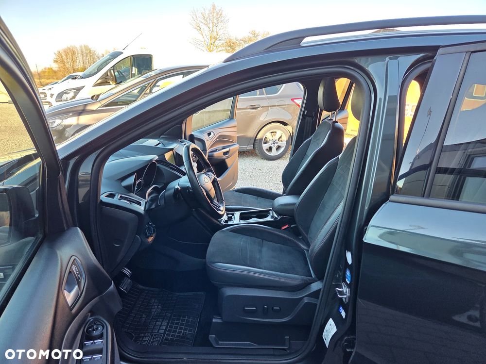 Ford Kuga 2.0 TDCi 4x4 ST-Line - 13