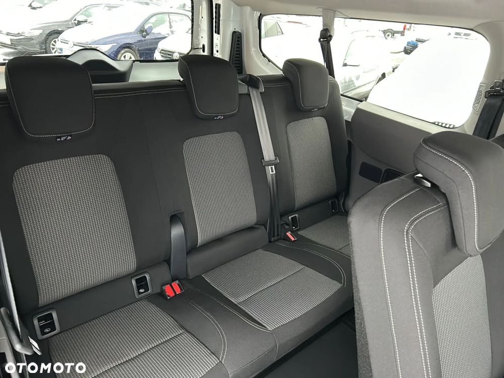 Volkswagen Transporter Kombi L2H1 M1 - 15