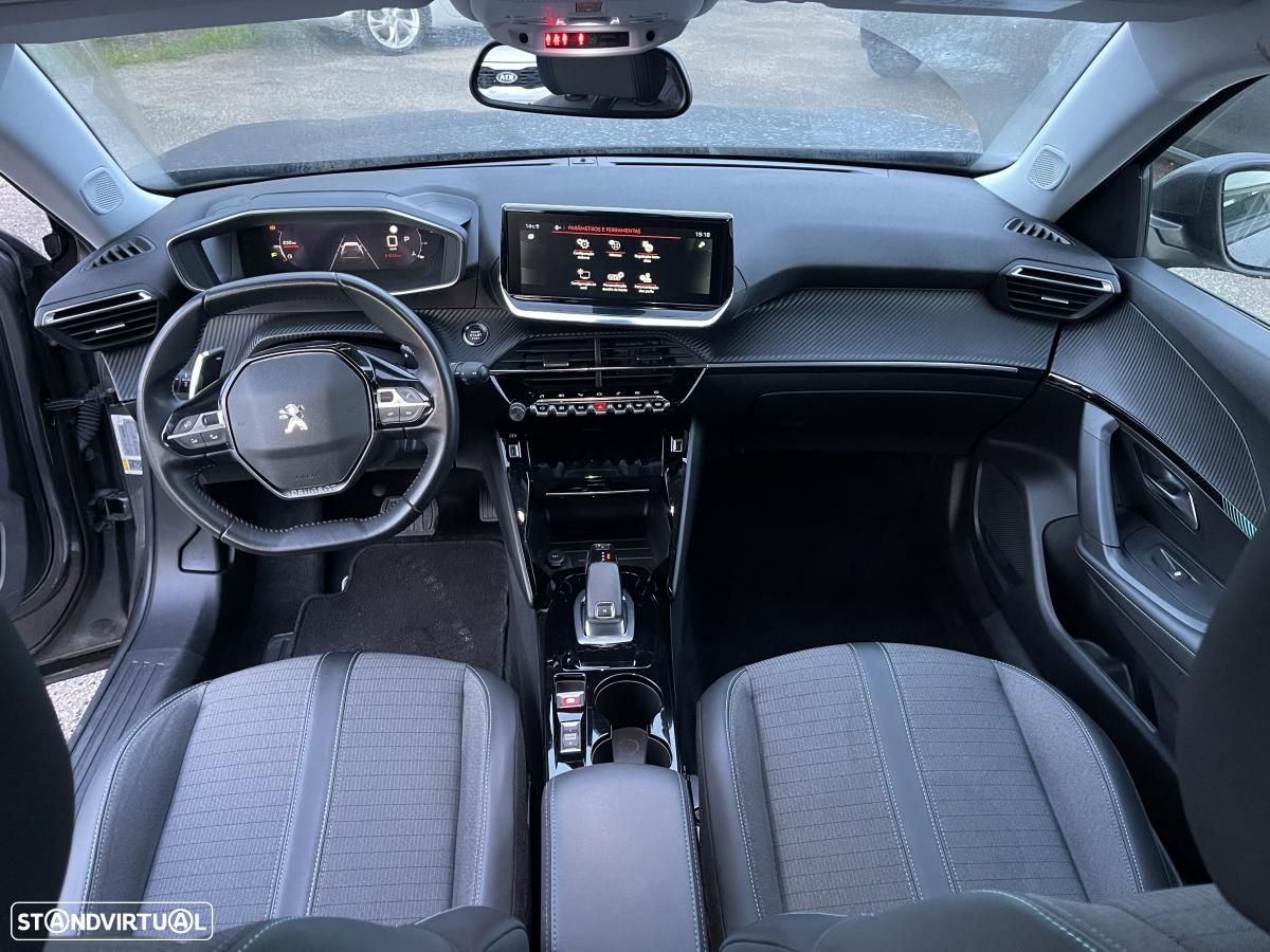 Peugeot 2008 1.2 PureTech Allure Pack EAT8 - 17