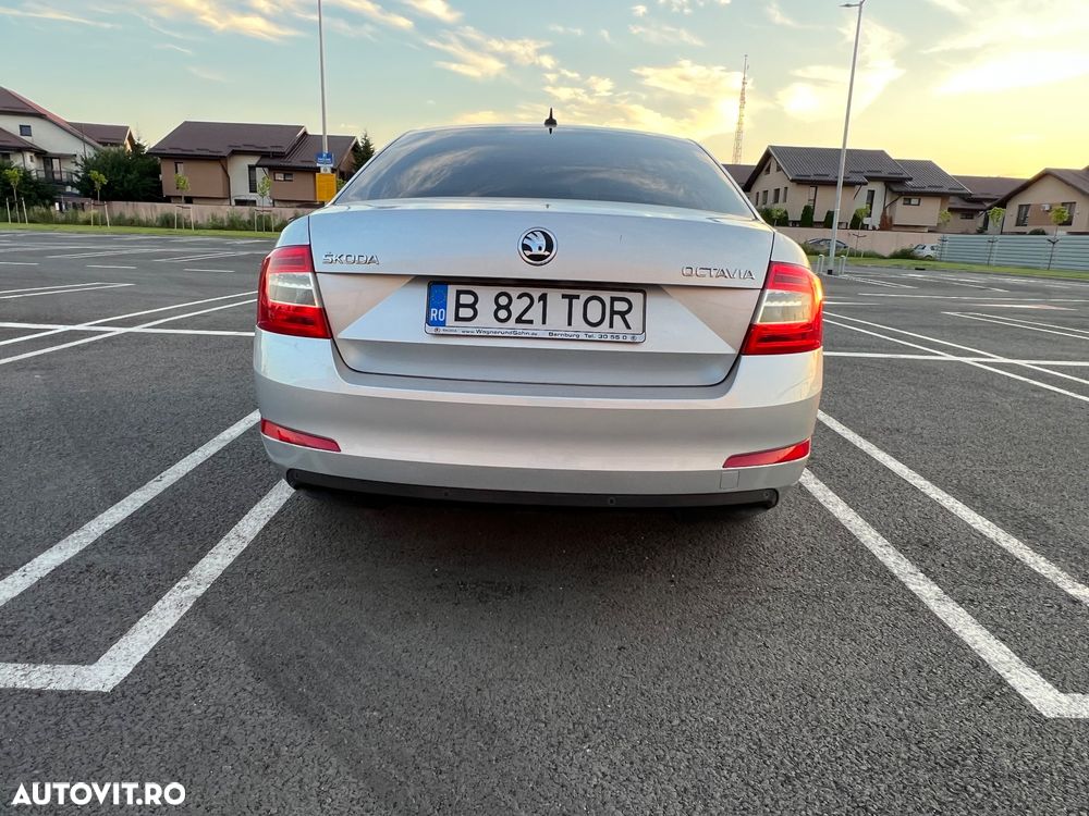 Skoda Octavia 1.4 TSI ELEGANCE - 6