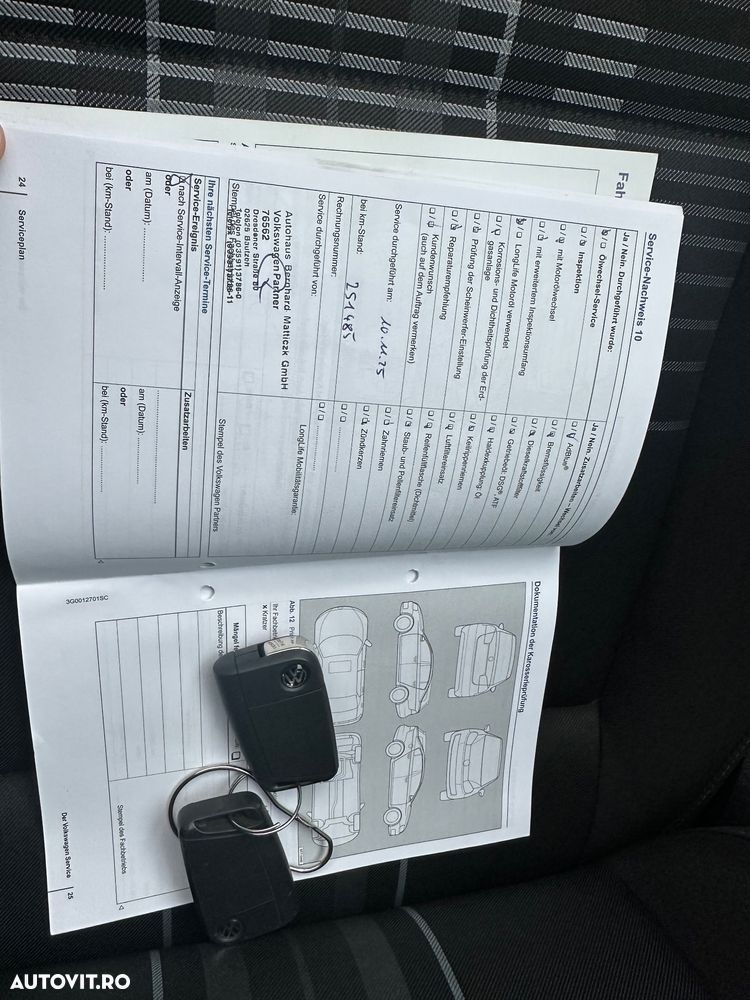 Volkswagen Golf 1.6 TDI BlueMotion Technology DSG Lounge - 16