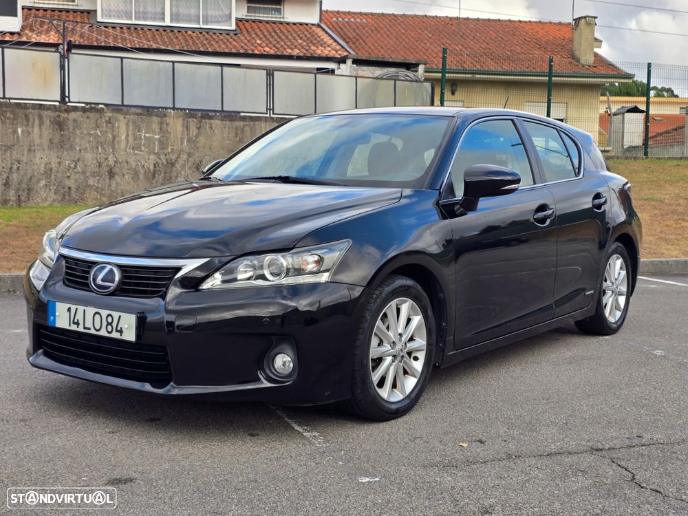 Lexus CT 200h - 1
