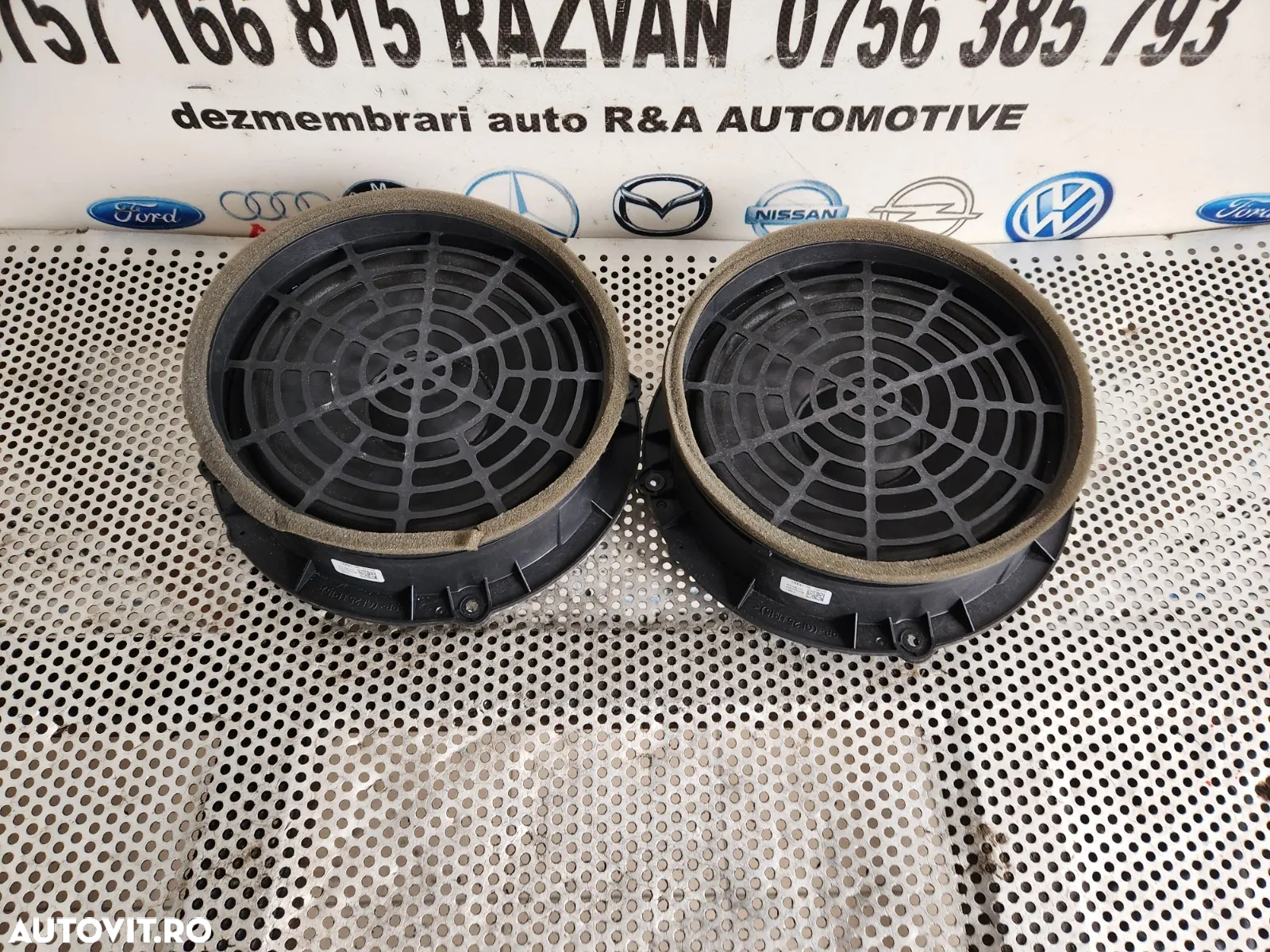 Boxe Boxa Difuzor Stanga Dreapta Fata Audi A8 D4 4H An 2010-2011-2012-2013-2014-2015-2016-2017 Motor CLA 3.0 Diesel Euro 5 Quattro - Dezmembrari Arad - 4