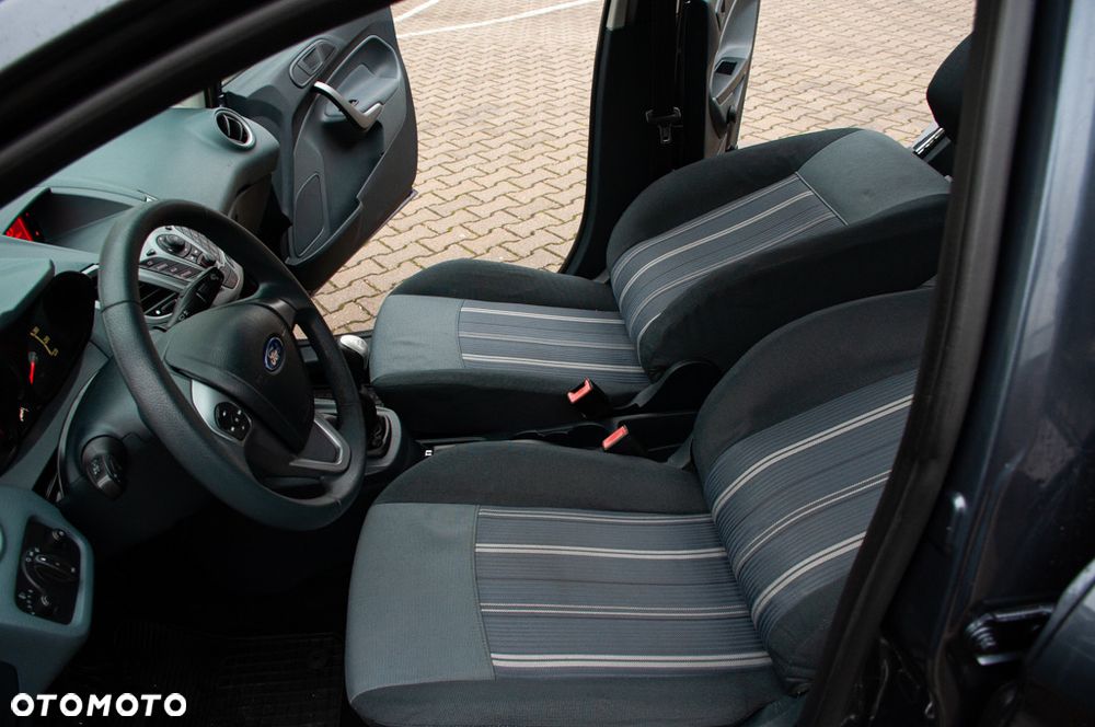 Ford Fiesta 1.4 Champions Edition - 17