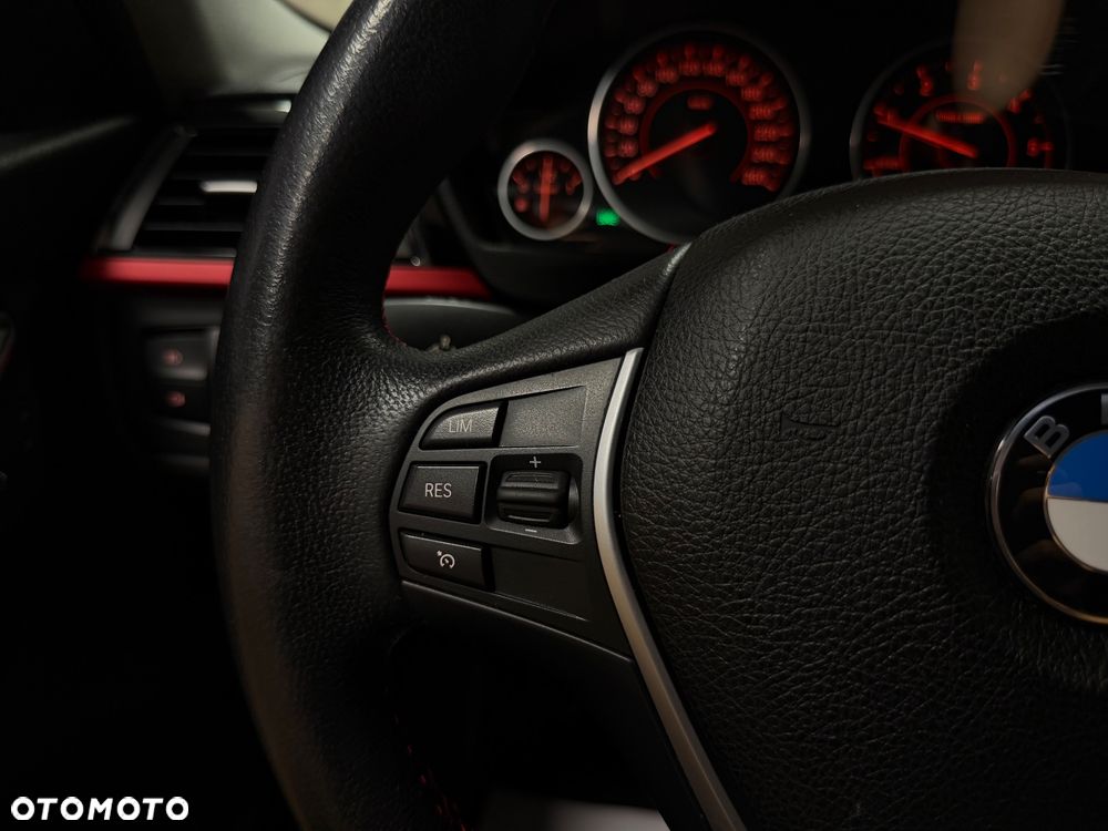 BMW Seria 3 318d xDrive Sport Line - 22