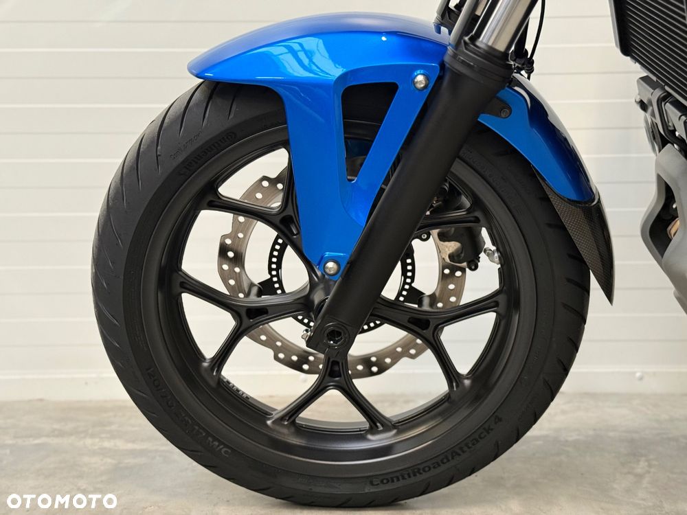 Honda NC - 25