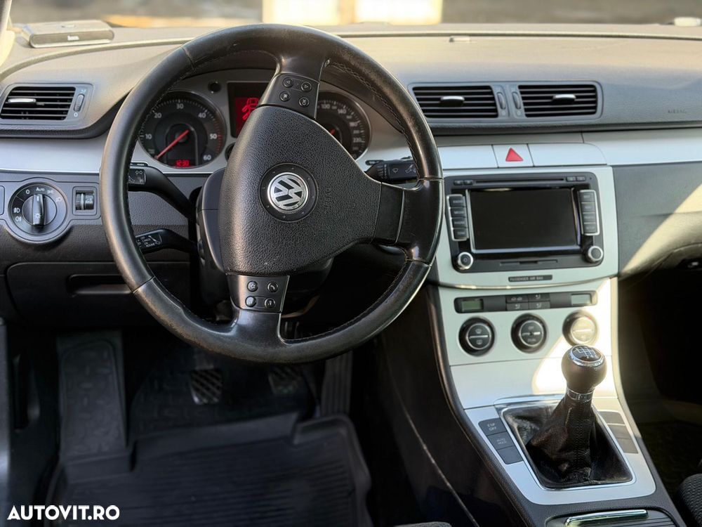 Volkswagen Passat 2.0TDI Highline DPF 4Motion - 9