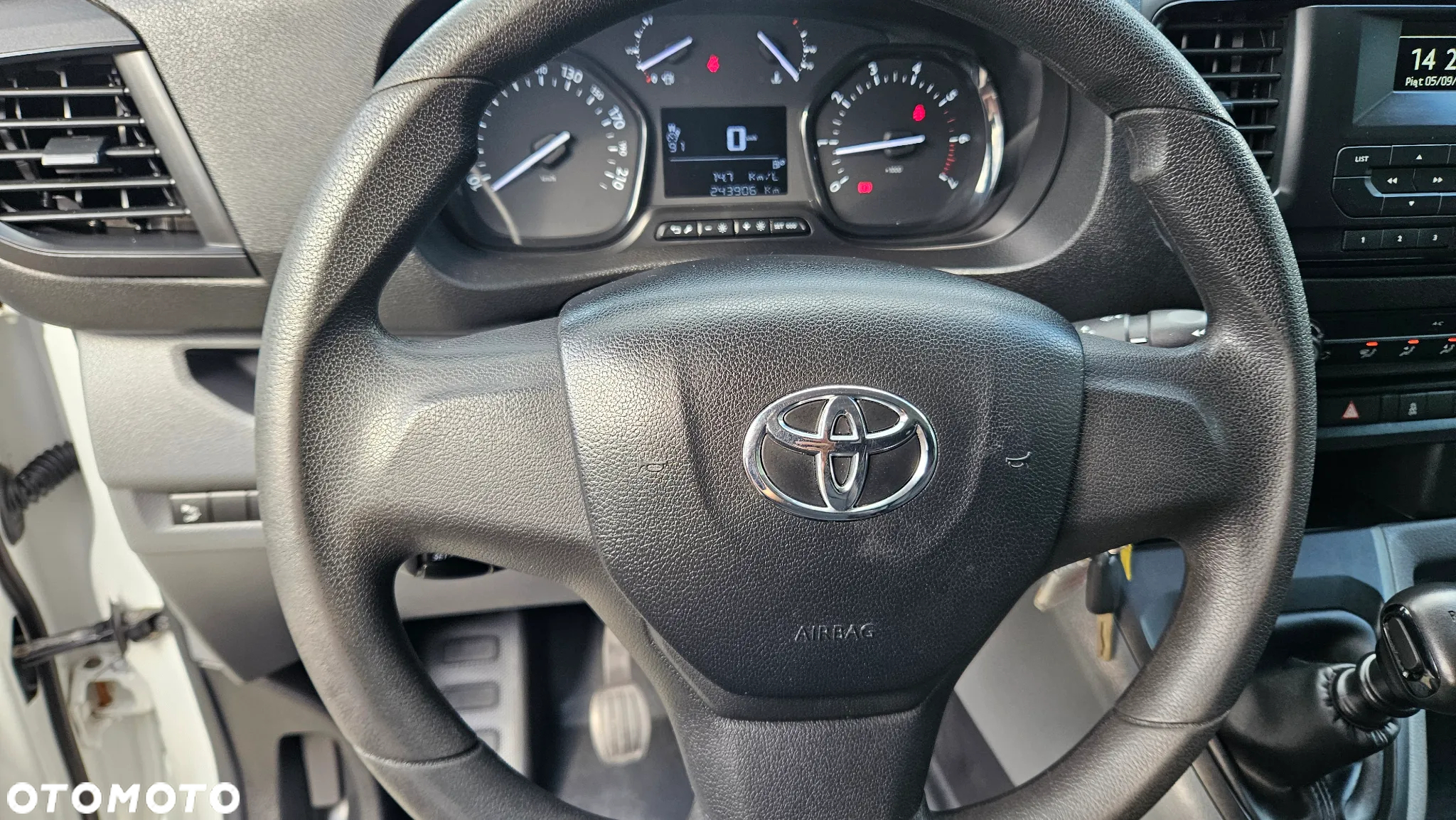 Toyota Proace 2,0D - 22