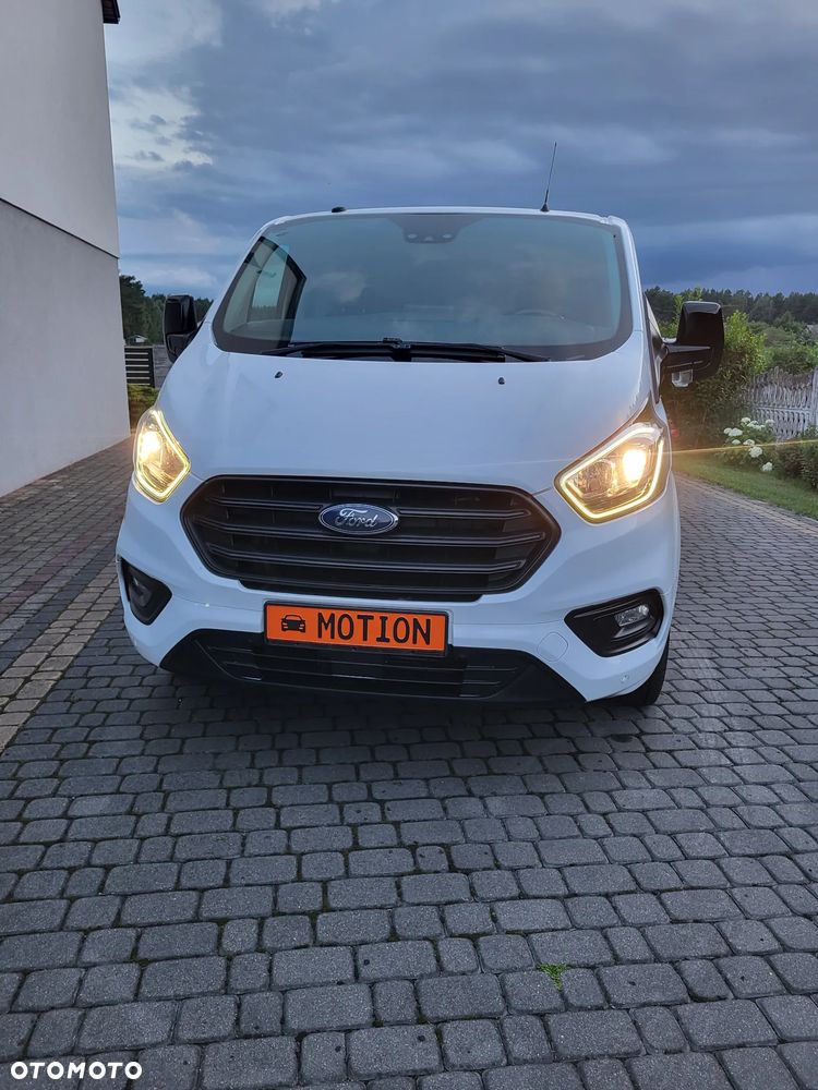 Ford Custom 320 - 9