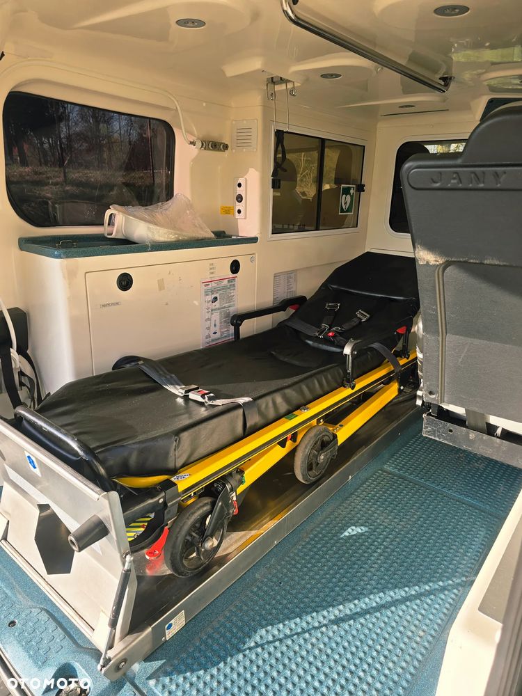 Opel Vivaro 1.6dci Karetka Ambulans Nosze - 8