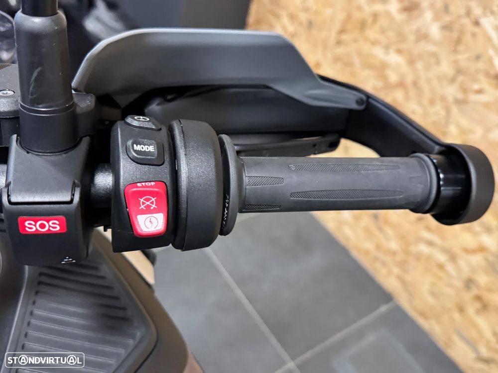 BMW R 1300 GS Adventure - 4