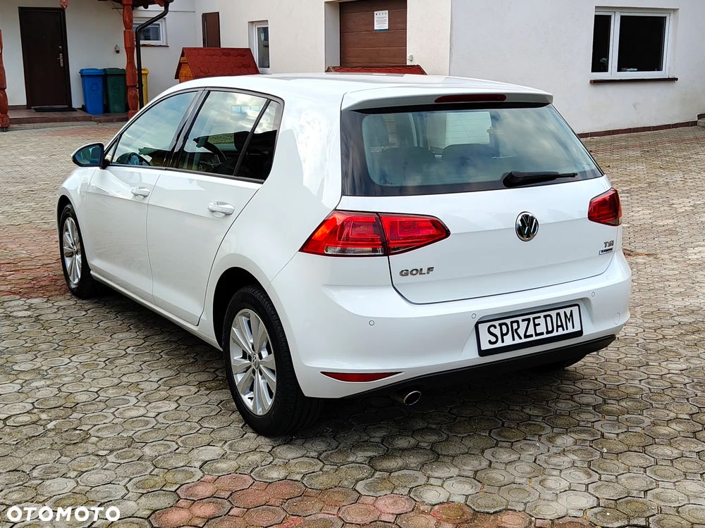 Volkswagen Golf - 5