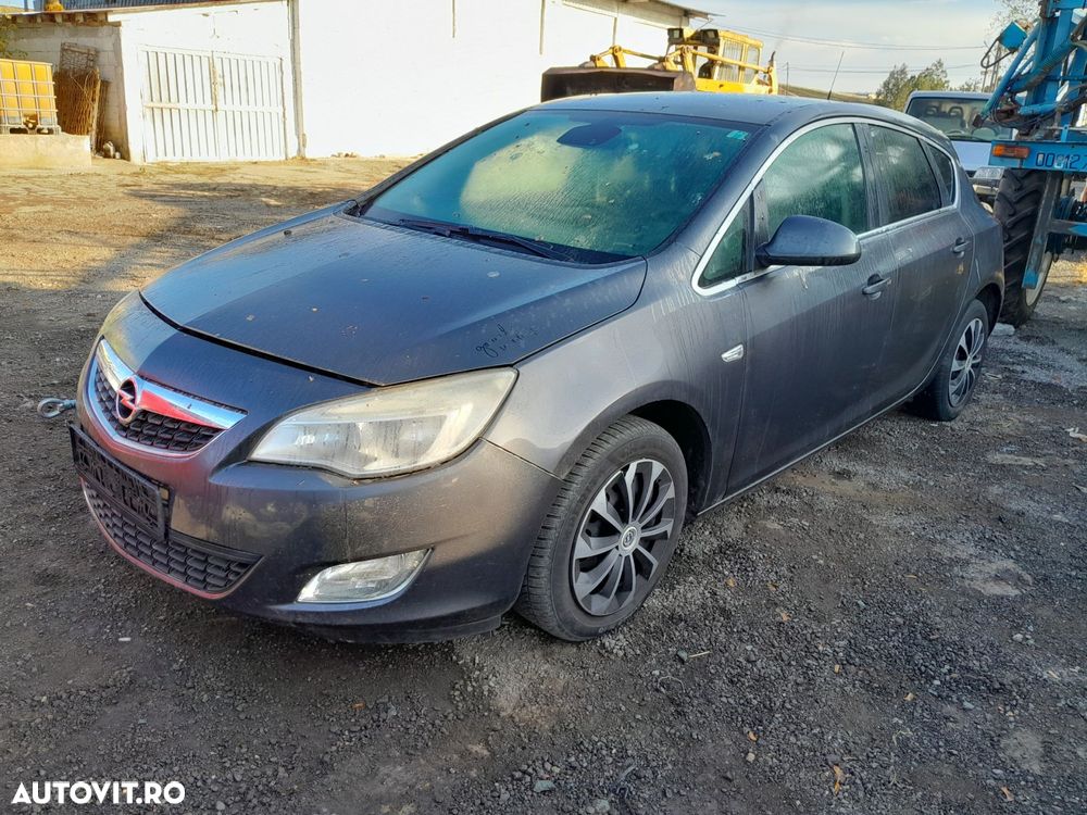 Dezmembrari Opel ASTRA J (2009-2015) 1.7 CDTI Motorina - 1