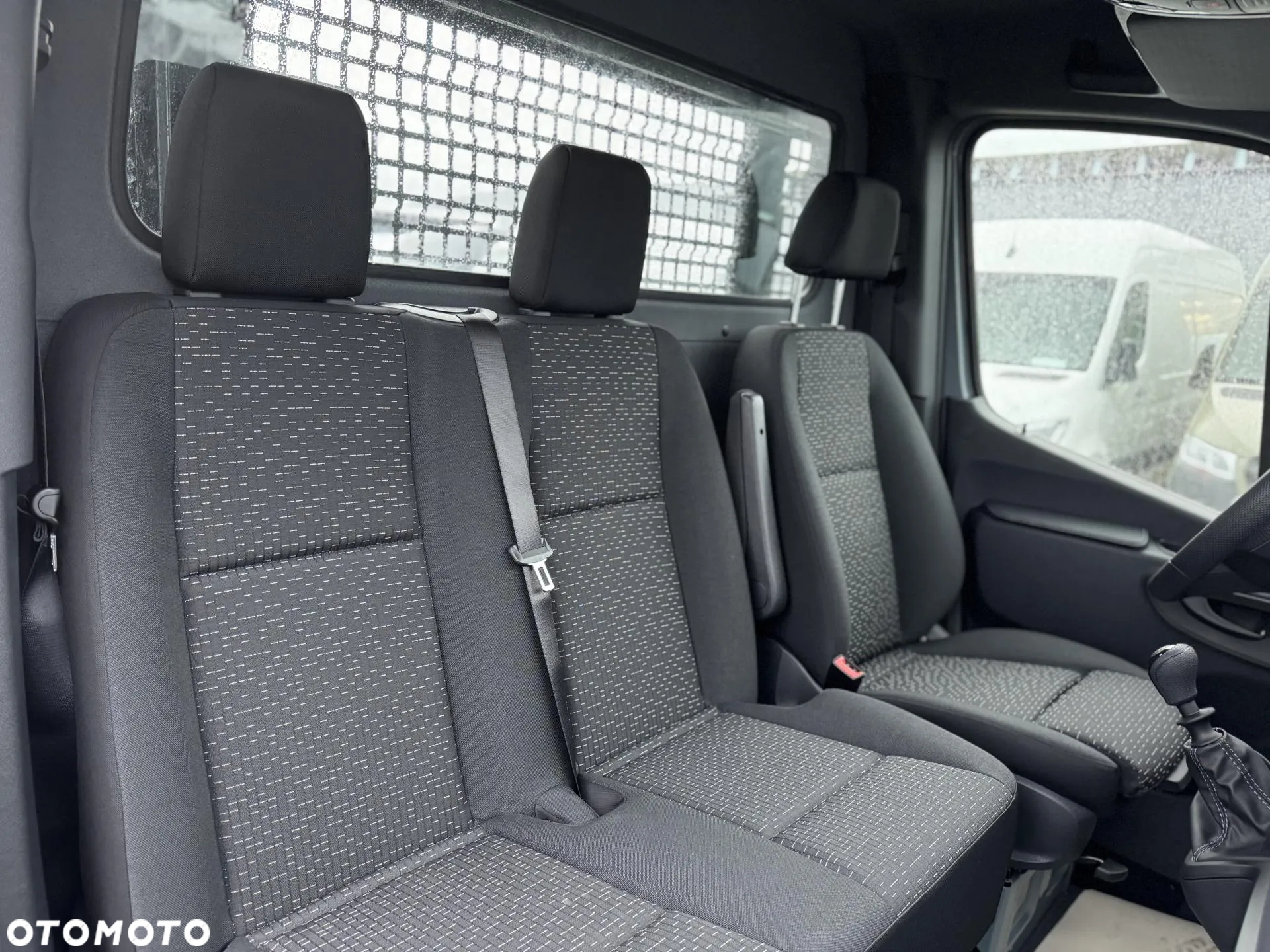 Mercedes-Benz Sprinter - 10