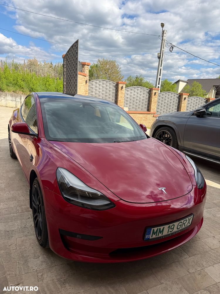 Tesla Model 3 - 1