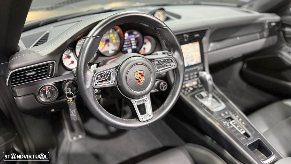 Porsche 911 (991) Carrera 4 GTS PDK - 31