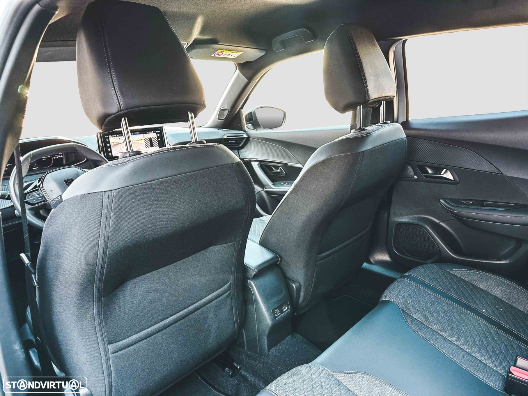 Peugeot 2008 1.2 PureTech Allure Pack - 10