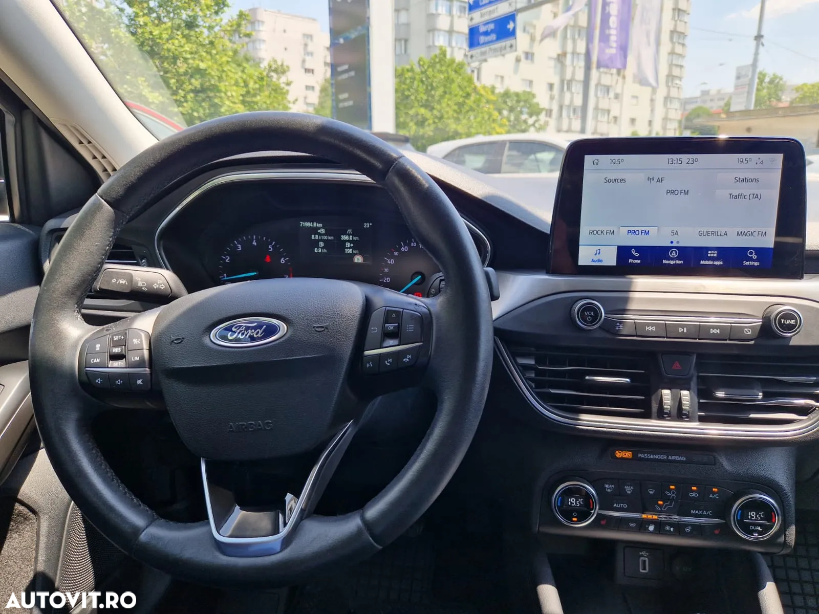 Ford Focus 1.0 EcoBoost Titanium Business - 11