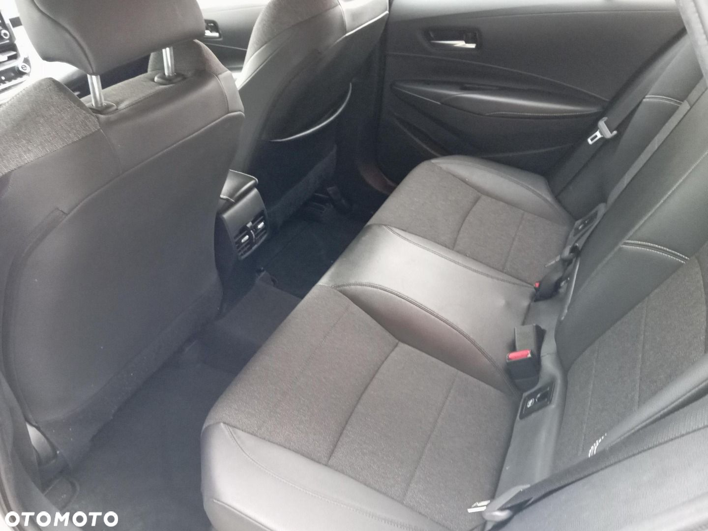 Toyota Corolla - 11