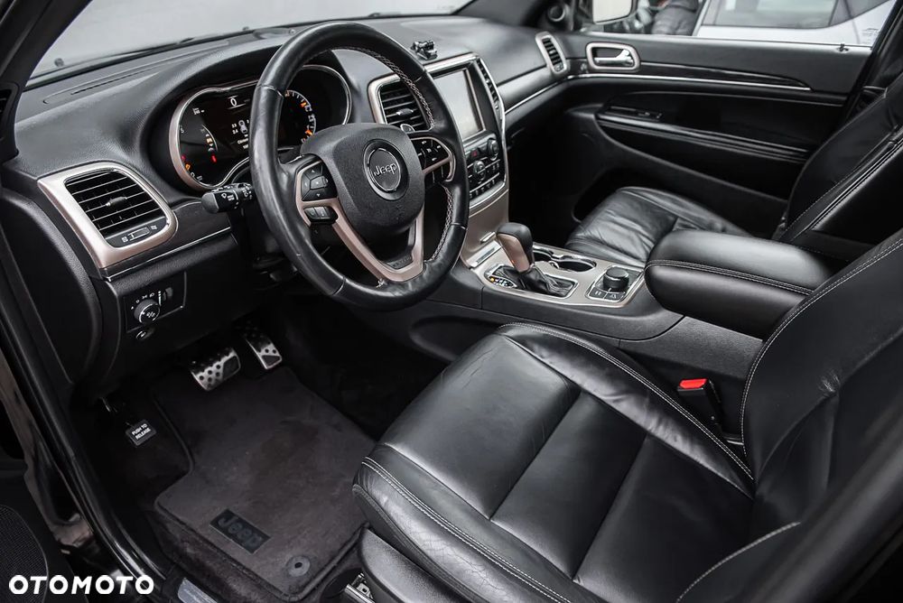 Jeep Grand Cherokee - 15