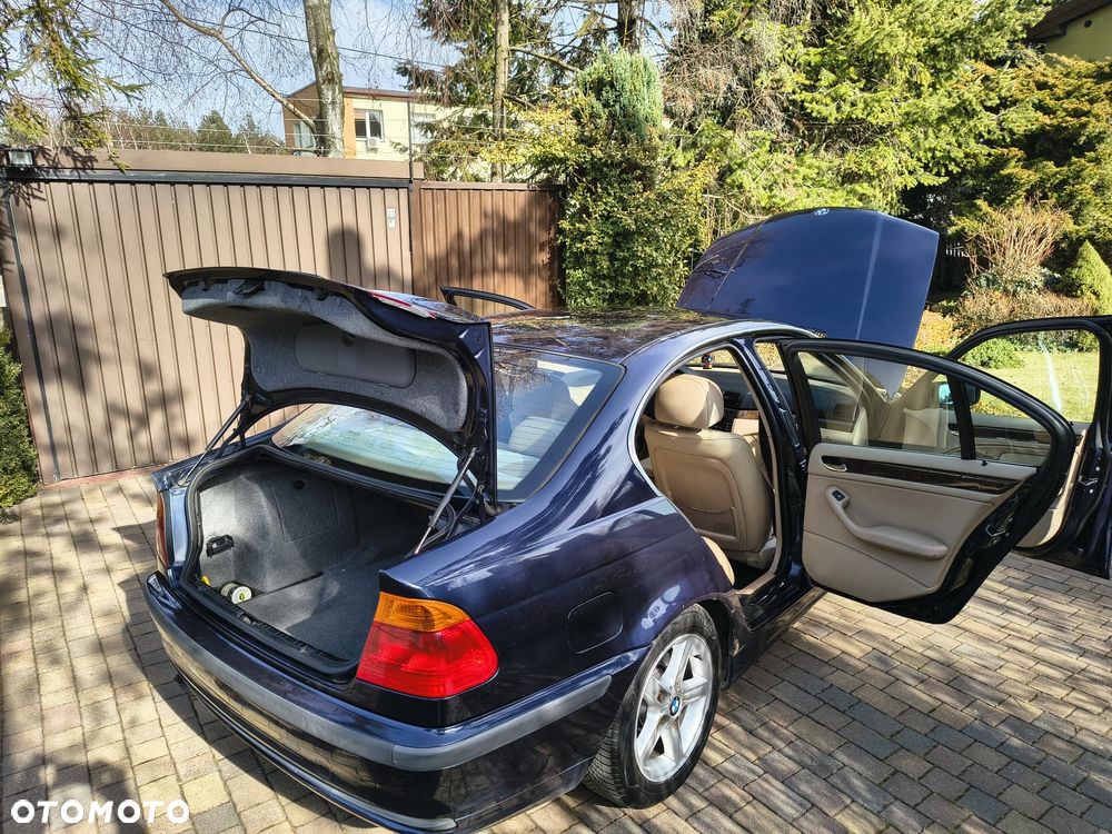 BMW Seria 3 328i - 11