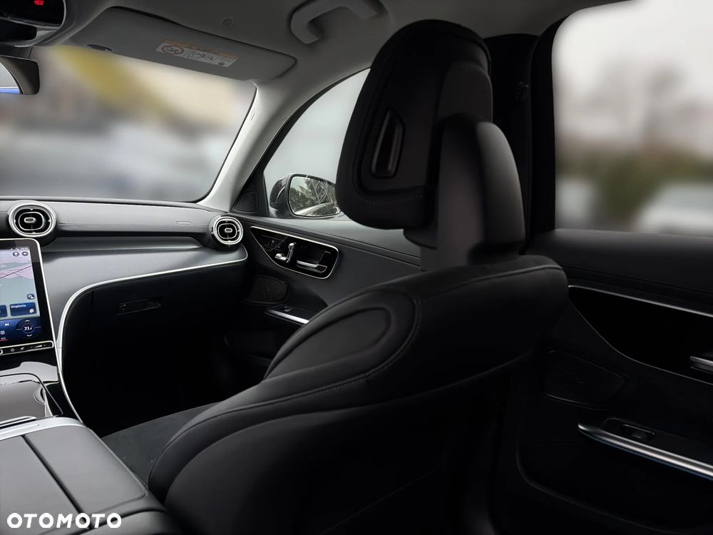 Mercedes-Benz Klasa C 200 mHEV AMG - 14