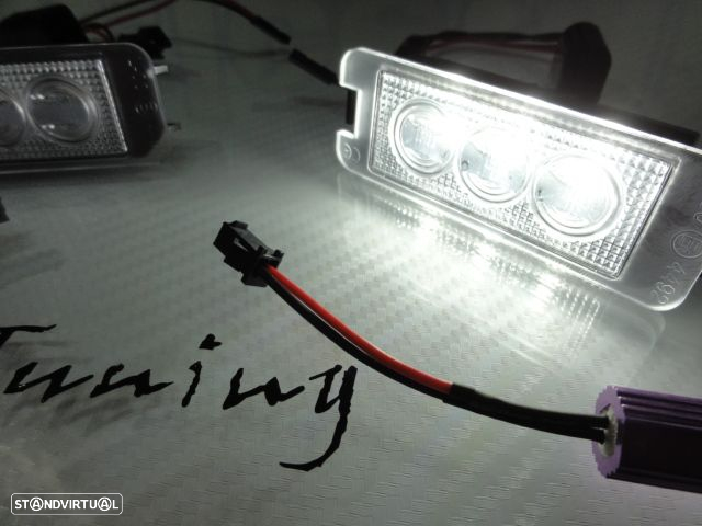 Suporte De Lâmpada De Matricula Com Led Branco Para  Audi TT 8N 2-doors 1999-2006, VW EOS, Golf 4, 5, 6, 7, Lupo, Passat 3C, CC, Polo 6N2, 9N,9N3, Beetle, Passat B6, B7, Phaeton, Scirocco, Seat Altea, Exeo, Exeo ST, Ibiza 6J, Leon 1P, Skoda Superb 3T 4-drs Sedan 2008, Porsche Carrera GT, 911 Carrera 996, 997, GT2, GT3, Boxster 987, Cayene 9PA, Cayman 987C. - 13