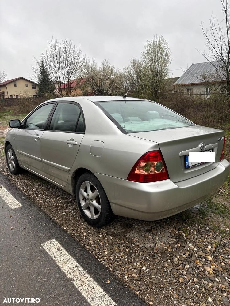 Toyota Corolla 1.6 Sdn. Sol - 2